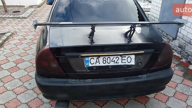 Черный СауИст Лионсел, объемом двигателя 1.6 л и пробегом 256 тыс. км за 1800 $, фото 1 на Automoto.ua