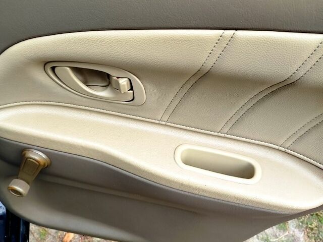 Черный СауИст Лионсел, объемом двигателя 1.6 л и пробегом 210 тыс. км за 3000 $, фото 7 на Automoto.ua