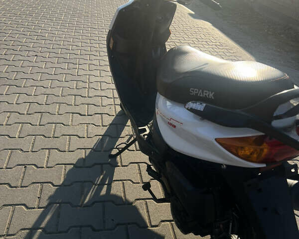 Білий Спарк SP 125, об'ємом двигуна 1.25 л та пробігом 2 тис. км за 832 $, фото 4 на Automoto.ua