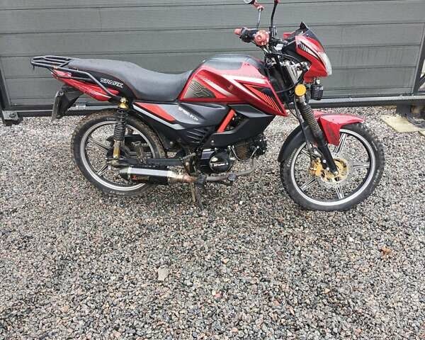 Спарк SP 125C-2CDN 2023 в Лубнах на Automoto.ua Красный Спарк SP 125C-2CDN, объемом двигателя 0.12 л и пробегом 5 тыс. км за 581 $, фото 5 на Automoto.ua