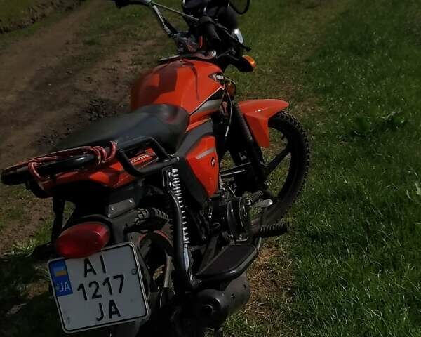 Оранжевый Спарк SP 125C-2XWQ, объемом двигателя 0.12 л и пробегом 8 тыс. км за 500 $, фото 2 на Automoto.ua