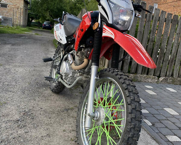 Спарк SP 200 2022 в Золочев на Automoto.ua Спарк SP 200, объемом двигателя 0 л и пробегом 3 тыс. км за 1200 $, фото 1 на Automoto.ua