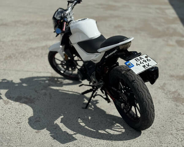 Белый Спарк SP 200R-28, объемом двигателя 0.2 л и пробегом 27 тыс. км за 836 $, фото 4 на Automoto.ua