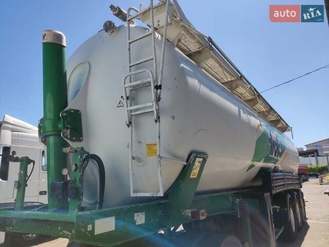 Шпитцер S27DS 2001 в Ровно на Automoto.ua Белый Шпитцер S27DS, объемом двигателя 0 л и пробегом 77 тыс. км за 17142 $, фото 6 на Automoto.ua