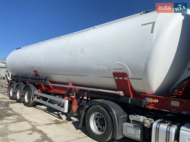Черный Шпитцер Silos, объемом двигателя 0 л и пробегом 0 тыс. км за 19000 $, фото 3 на Automoto.ua