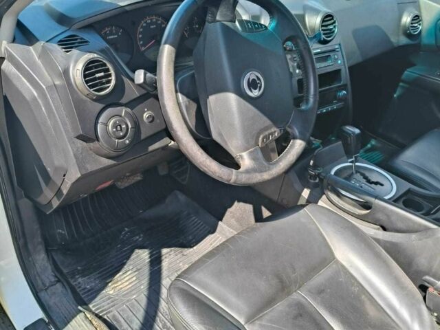 Білий Cанг Йонг Actyon, об'ємом двигуна 2 л та пробігом 340 тис. км за 4200 $, фото 13 на Automoto.ua