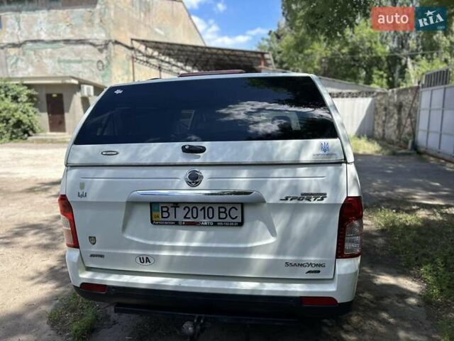 Білий Cанг Йонг Actyon, об'ємом двигуна 2 л та пробігом 180 тис. км за 14000 $, фото 6 на Automoto.ua
