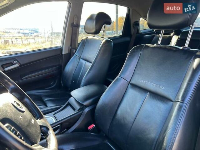 Белый Cанг Йонг Актион, объемом двигателя 2 л и пробегом 230 тыс. км за 6500 $, фото 11 на Automoto.ua