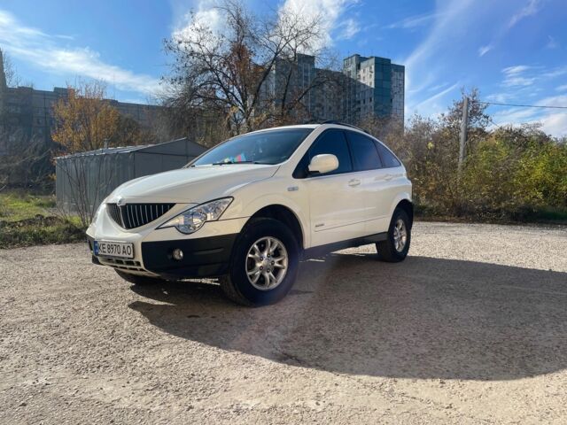 Белый Cанг Йонг Актион, объемом двигателя 2.3 л и пробегом 170 тыс. км за 6000 $, фото 1 на Automoto.ua