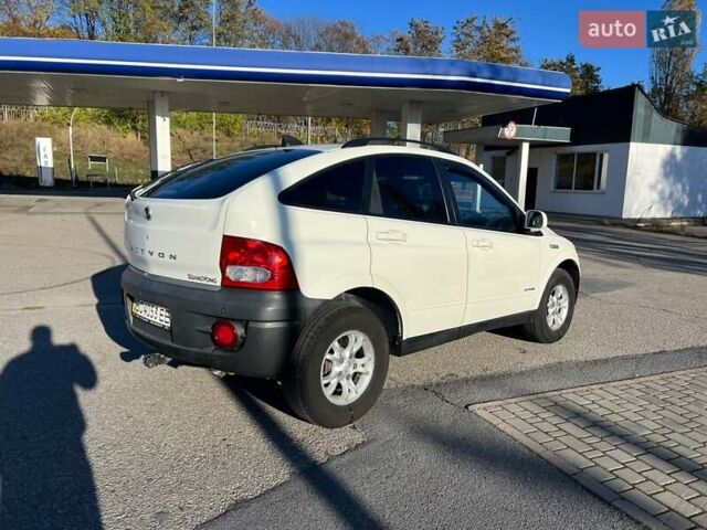 Белый Cанг Йонг Актион, объемом двигателя 2 л и пробегом 230 тыс. км за 6500 $, фото 23 на Automoto.ua