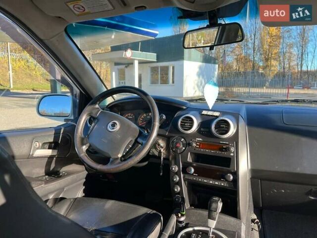 Белый Cанг Йонг Актион, объемом двигателя 2 л и пробегом 230 тыс. км за 6500 $, фото 15 на Automoto.ua