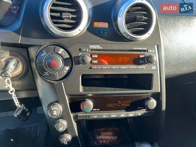 Белый Cанг Йонг Актион, объемом двигателя 2 л и пробегом 230 тыс. км за 6500 $, фото 3 на Automoto.ua