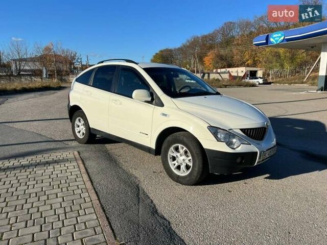 Белый Cанг Йонг Актион, объемом двигателя 2 л и пробегом 230 тыс. км за 6500 $, фото 26 на Automoto.ua