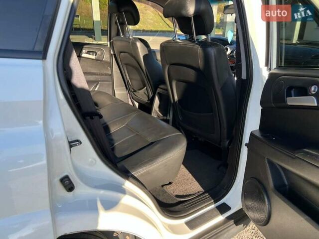 Белый Cанг Йонг Актион, объемом двигателя 2 л и пробегом 230 тыс. км за 6500 $, фото 14 на Automoto.ua