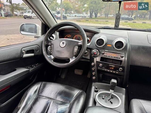 Cанг Йонг Actyon 2008 у Одесі на Automoto.ua Білий Cанг Йонг Actyon, об'ємом двигуна 2 л та пробігом 176 тис. км за 5400 $, фото 64 на Automoto.ua