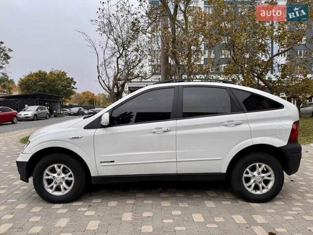 Cанг Йонг Actyon 2008 у Одесі на Automoto.ua Білий Cанг Йонг Actyon, об'ємом двигуна 2 л та пробігом 176 тис. км за 5400 $, фото 6 на Automoto.ua