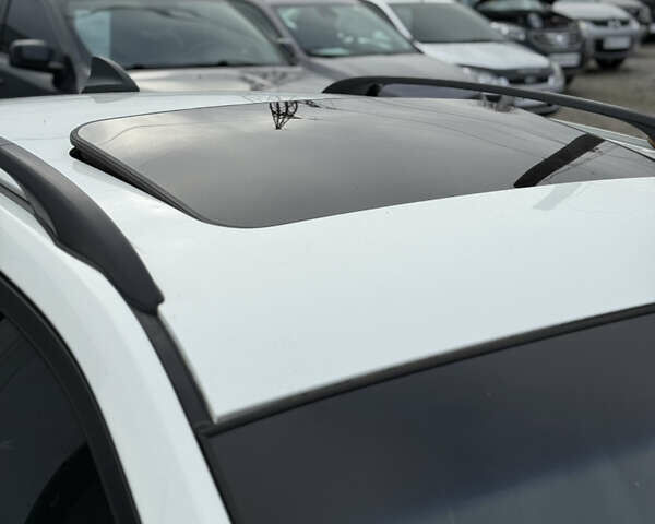 Белый Cанг Йонг Актион, объемом двигателя 2 л и пробегом 202 тыс. км за 6600 $, фото 6 на Automoto.ua