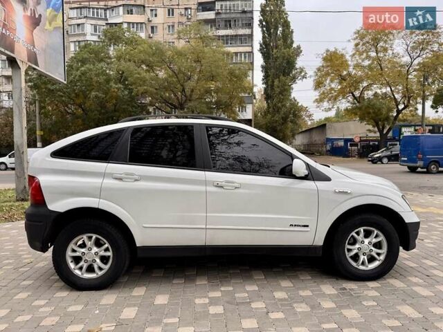 Cанг Йонг Actyon 2008 у Одесі на Automoto.ua Білий Cанг Йонг Actyon, об'ємом двигуна 2 л та пробігом 176 тис. км за 5400 $, фото 5 на Automoto.ua
