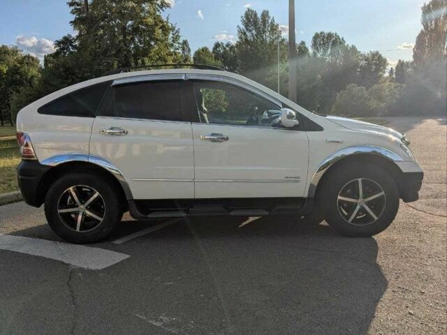 Cанг Йонг Actyon 2009 у Києві на Automoto.ua Білий Cанг Йонг Actyon, об'ємом двигуна 2.3 л та пробігом 85 тис. км за 7700 $, фото 10 на Automoto.ua