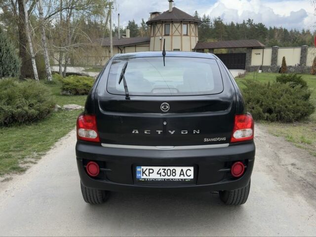 Черный Cанг Йонг Актион, объемом двигателя 1.9 л и пробегом 197 тыс. км за 4800 $, фото 4 на Automoto.ua