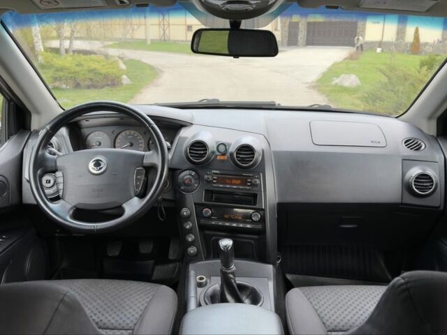 Черный Cанг Йонг Актион, объемом двигателя 1.9 л и пробегом 197 тыс. км за 4800 $, фото 9 на Automoto.ua