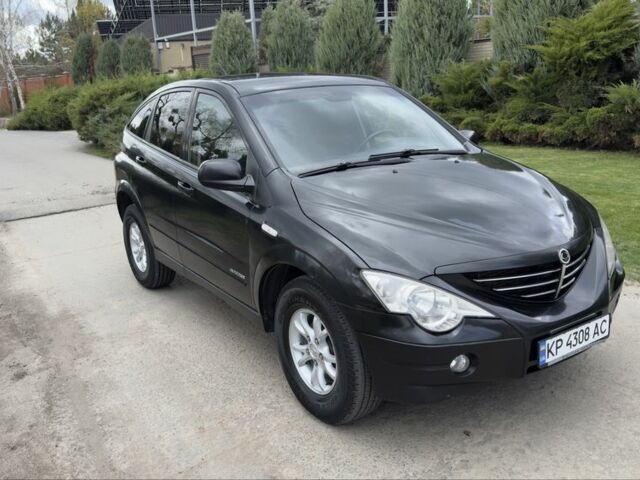 Черный Cанг Йонг Актион, объемом двигателя 1.9 л и пробегом 197 тыс. км за 4800 $, фото 2 на Automoto.ua