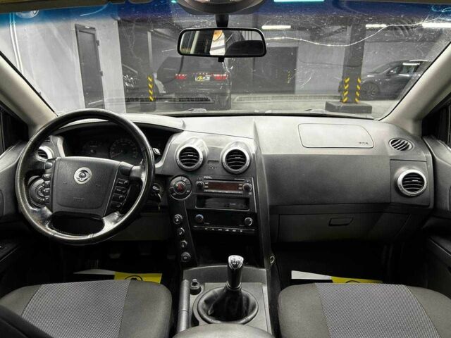 Чорний Cанг Йонг Actyon, об'ємом двигуна 2 л та пробігом 142 тис. км за 9000 $, фото 9 на Automoto.ua