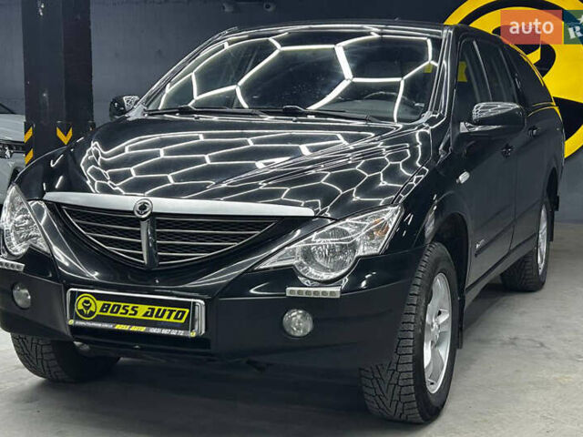 Черный Cанг Йонг Актион, объемом двигателя 0 л и пробегом 142 тыс. км за 9000 $, фото 2 на Automoto.ua