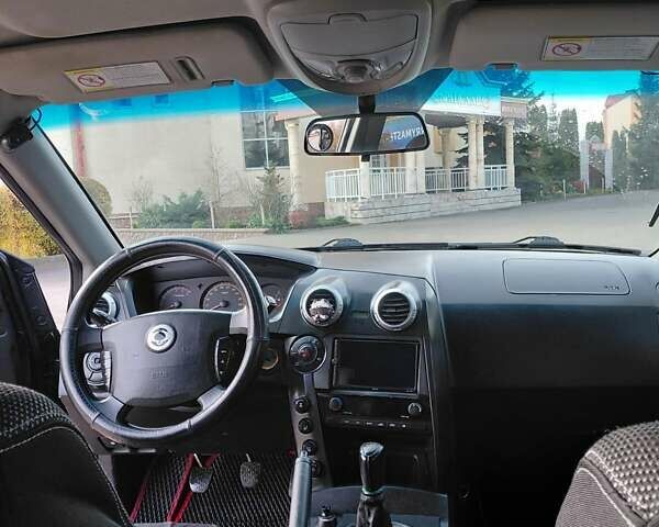 Чорний Cанг Йонг Actyon, об'ємом двигуна 2 л та пробігом 221 тис. км за 5800 $, фото 15 на Automoto.ua