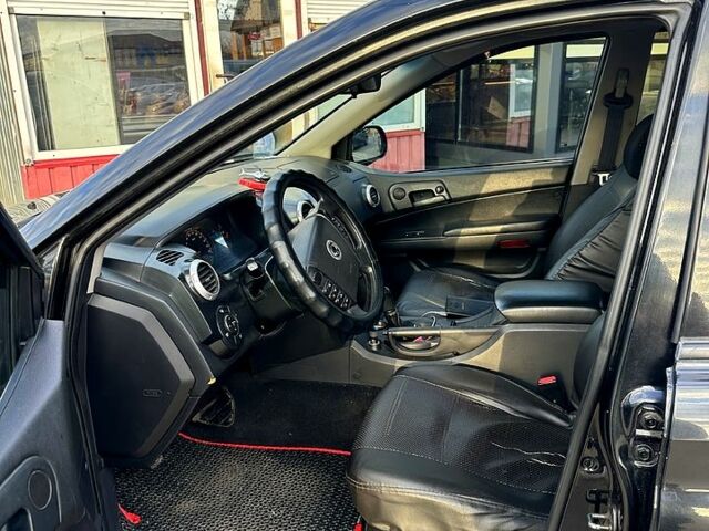 Чорний Cанг Йонг Actyon, об'ємом двигуна 2 л та пробігом 169 тис. км за 6000 $, фото 6 на Automoto.ua