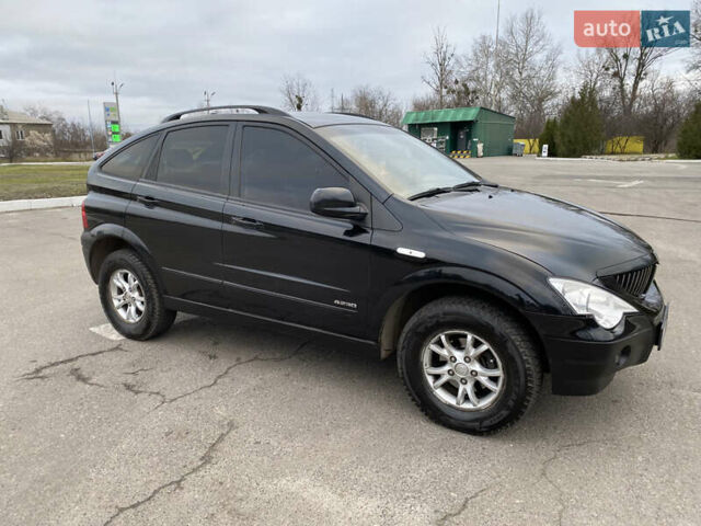 Черный Cанг Йонг Актион, объемом двигателя 2.3 л и пробегом 165 тыс. км за 6650 $, фото 8 на Automoto.ua