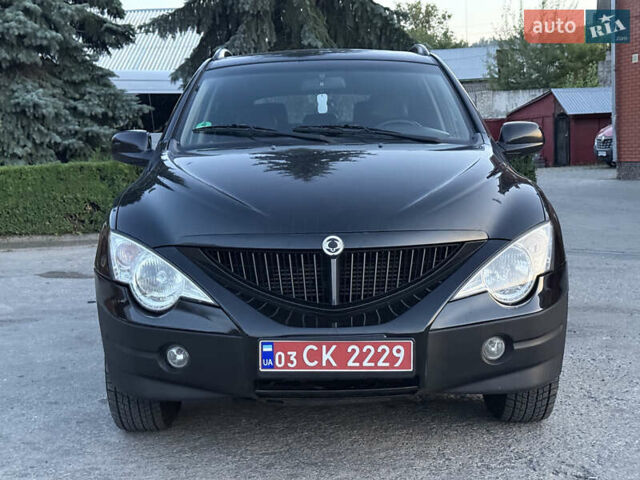 Черный Cанг Йонг Актион, объемом двигателя 2 л и пробегом 200 тыс. км за 5999 $, фото 2 на Automoto.ua