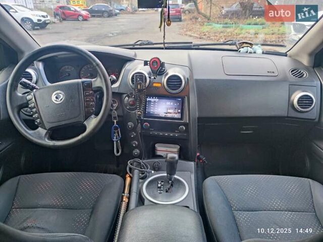 Черный Cанг Йонг Актион, объемом двигателя 2 л и пробегом 281 тыс. км за 4710 $, фото 7 на Automoto.ua