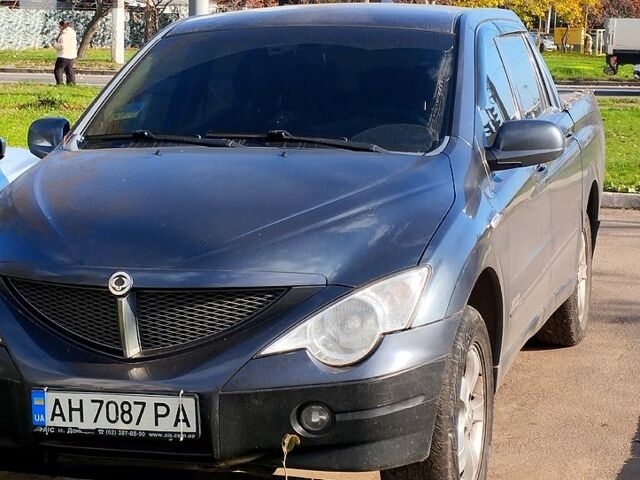 Черный Cанг Йонг Актион, объемом двигателя 2 л и пробегом 140 тыс. км за 7800 $, фото 3 на Automoto.ua