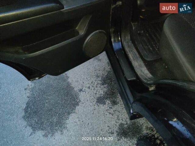 Черный Cанг Йонг Актион, объемом двигателя 2.3 л и пробегом 180 тыс. км за 4500 $, фото 7 на Automoto.ua