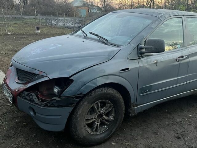 Красный Cанг Йонг Актион, объемом двигателя 2 л и пробегом 201 тыс. км за 2616 $, фото 9 на Automoto.ua