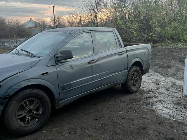 Красный Cанг Йонг Актион, объемом двигателя 2 л и пробегом 201 тыс. км за 2616 $, фото 6 на Automoto.ua