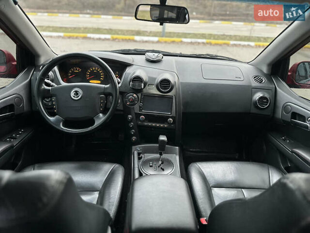 Красный Cанг Йонг Актион, объемом двигателя 2 л и пробегом 176 тыс. км за 6700 $, фото 8 на Automoto.ua