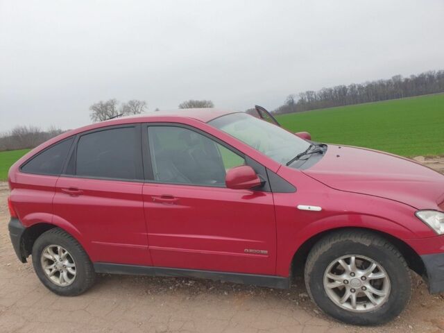 Красный Cанг Йонг Актион, объемом двигателя 2 л и пробегом 206 тыс. км за 6500 $, фото 3 на Automoto.ua