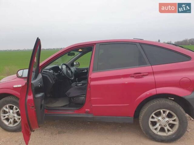 Красный Cанг Йонг Актион, объемом двигателя 2 л и пробегом 206 тыс. км за 6500 $, фото 1 на Automoto.ua