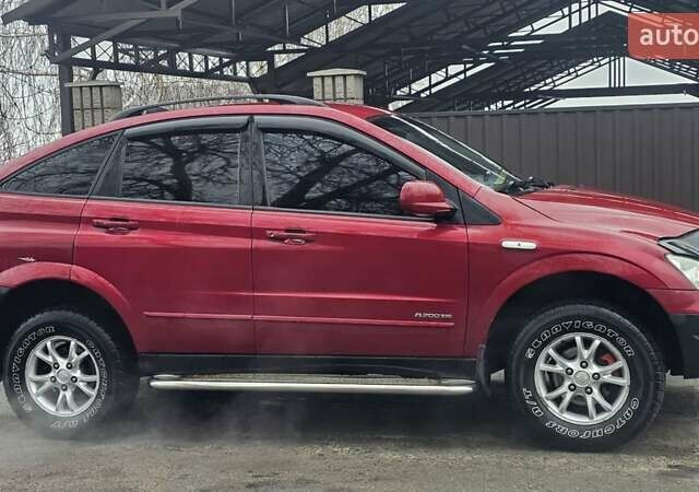 Красный Cанг Йонг Актион, объемом двигателя 2 л и пробегом 170 тыс. км за 4600 $, фото 1 на Automoto.ua