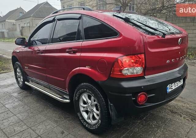 Красный Cанг Йонг Актион, объемом двигателя 2 л и пробегом 170 тыс. км за 4600 $, фото 14 на Automoto.ua