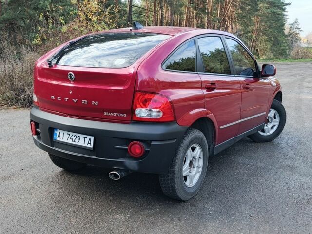 Червоний Cанг Йонг Actyon, об'ємом двигуна 2 л та пробігом 200 тис. км за 6400 $, фото 3 на Automoto.ua