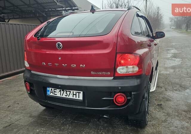 Красный Cанг Йонг Актион, объемом двигателя 2 л и пробегом 170 тыс. км за 4600 $, фото 4 на Automoto.ua