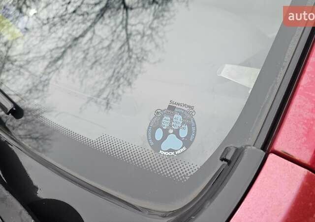 Красный Cанг Йонг Актион, объемом двигателя 2 л и пробегом 170 тыс. км за 4600 $, фото 6 на Automoto.ua