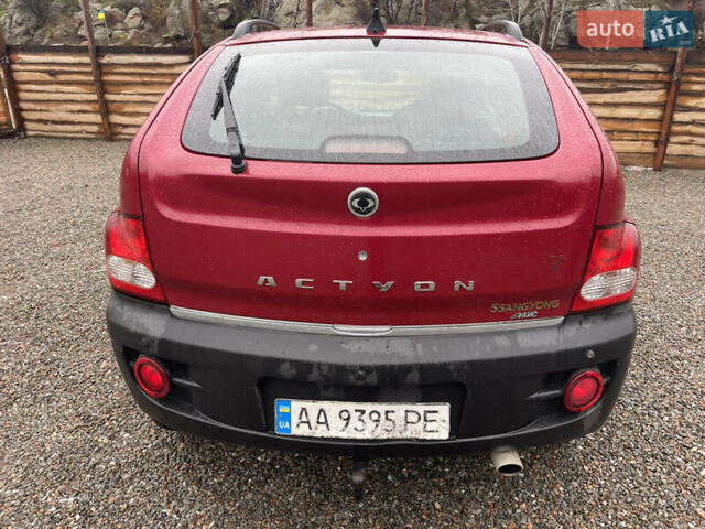 Красный Cанг Йонг Актион, объемом двигателя 2 л и пробегом 224 тыс. км за 6400 $, фото 4 на Automoto.ua