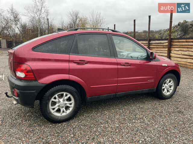 Красный Cанг Йонг Актион, объемом двигателя 2 л и пробегом 224 тыс. км за 6400 $, фото 6 на Automoto.ua