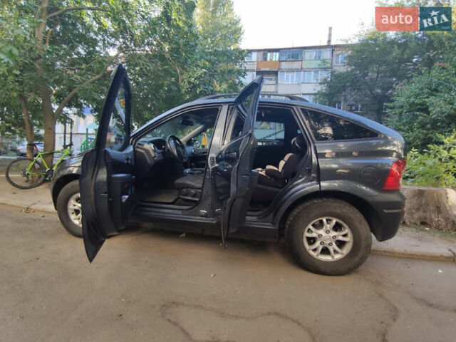 Cанг Йонг Актион, объемом двигателя 2 л и пробегом 112 тыс. км за 7500 $, фото 4 на Automoto.ua