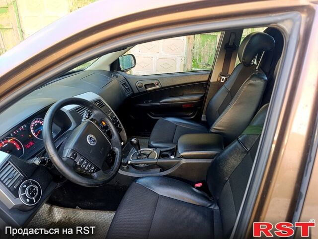 Cанг Йонг Актион, объемом двигателя 2 л и пробегом 325 тыс. км за 5100 $, фото 10 на Automoto.ua