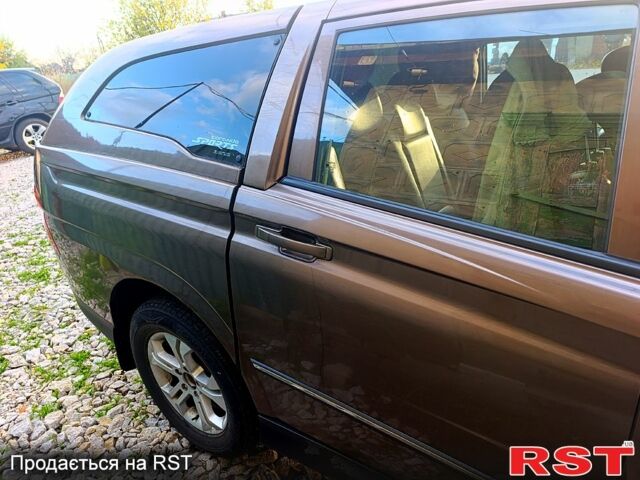 Cанг Йонг Актион, объемом двигателя 2 л и пробегом 325 тыс. км за 5100 $, фото 2 на Automoto.ua